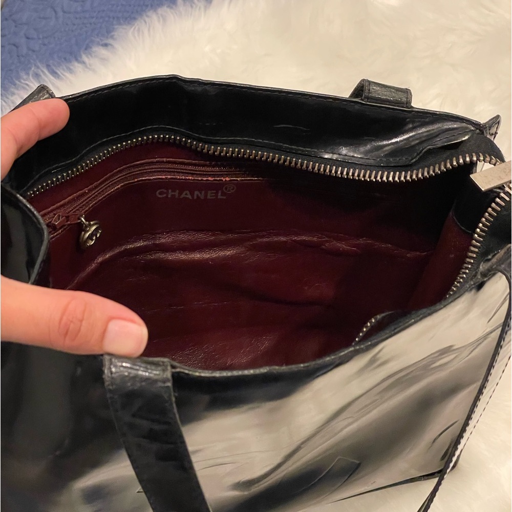 CHANEL Black Patent Leather CC Tote Bag - Picture 11 of 16